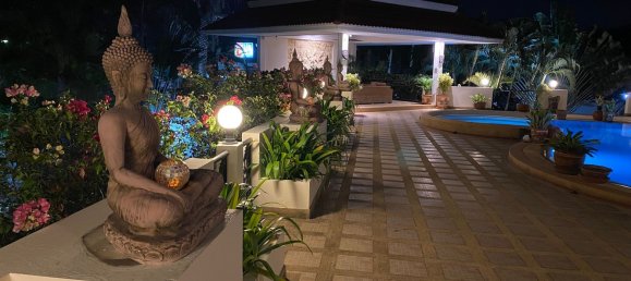 5 bedrooms Cafe / restaurant in Pattaya, Thailand No. 5146 3