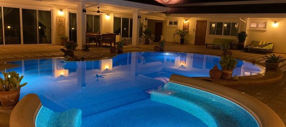 5 bedrooms Cafe / restaurant in Pattaya, Thailand No. 5146 2