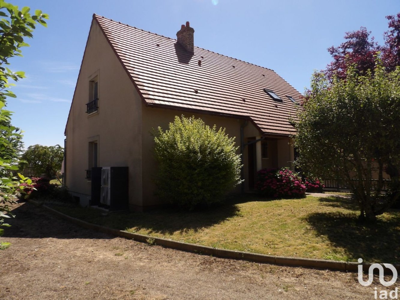 5 bedrooms House in Ouarville, France No. 270394