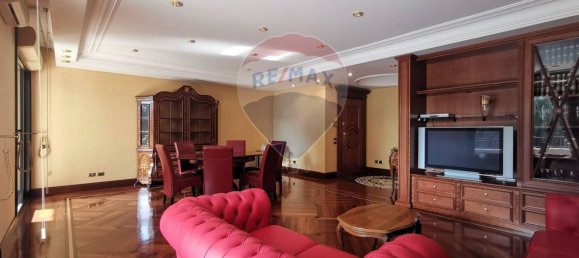 5 bedrooms Apartment in Bari, Italy No. 314533 4