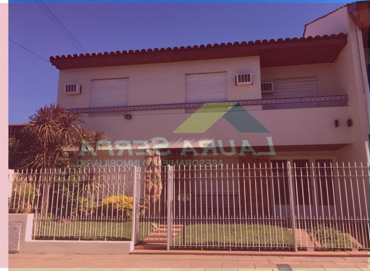 4 bedrooms House in Moron, Argentina No. 97488