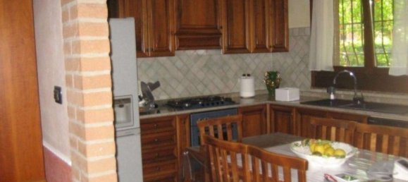 Casa de 6 divisões em Soliera, Italy N.º 233649 2