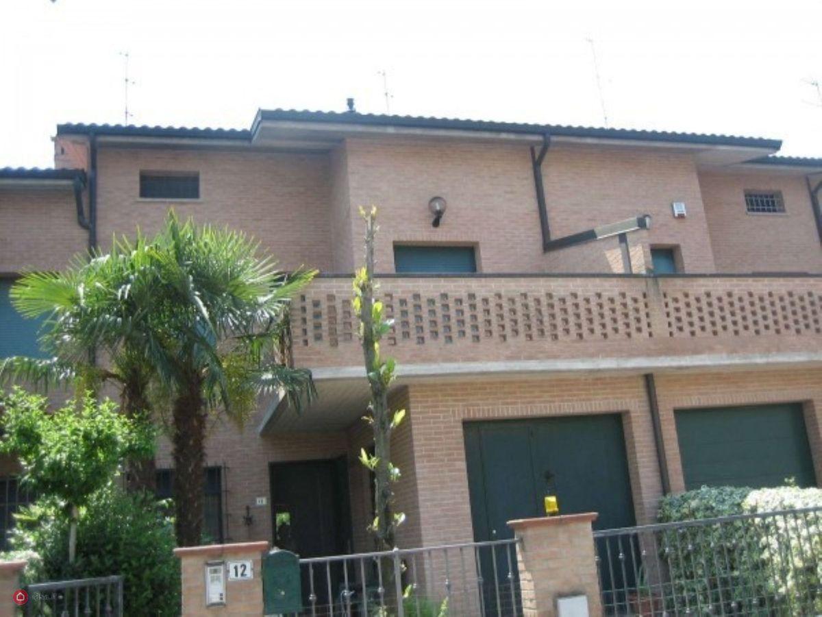 Casa de 6 divisões em Soliera, Italy N.º 233649