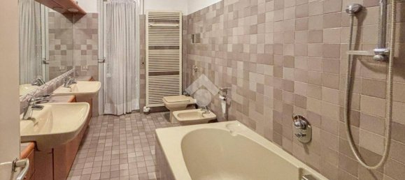 2غرفة مستودع في Valmadrera, Italy رقم 294957 34