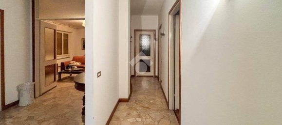 2غرفة مستودع في Valmadrera, Italy رقم 294957 19