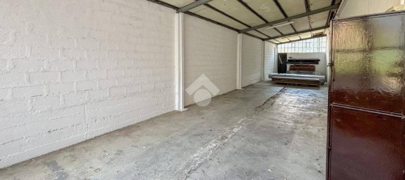 2غرفة مستودع في Valmadrera, Italy رقم 294957 10