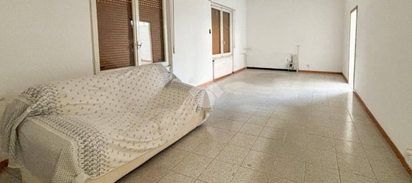 2غرفة مستودع في Valmadrera, Italy رقم 294957 15