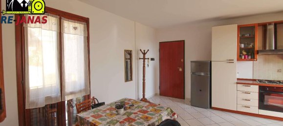 3غرفة شقة في Quartu Sant'Elena, Italy رقم 38526 32