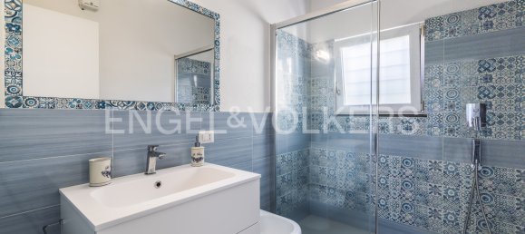 2 bedrooms Apartment in Spotorno, Italy No. 132153 4