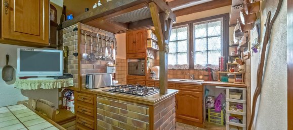 5 bedrooms House in Frepillon, France No. 328906 7