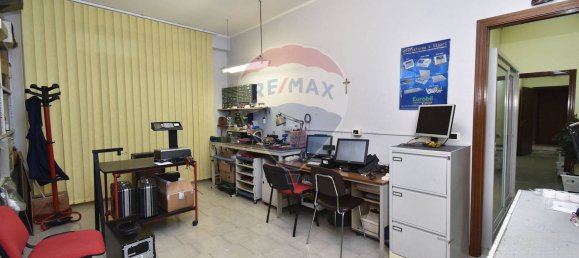 66m² Commercial property in Catania, Italy No. 268505 5