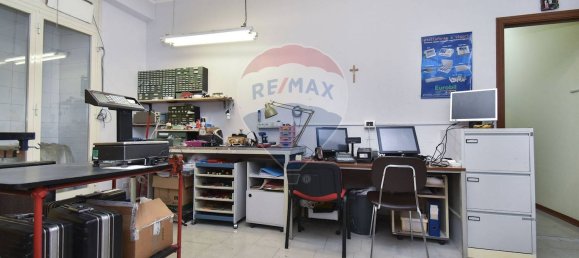 66m² Commercial property in Catania, Italy No. 268505 6