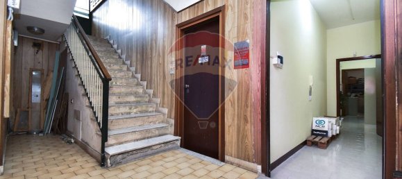 66m² Commercial property in Catania, Italy No. 268505 17