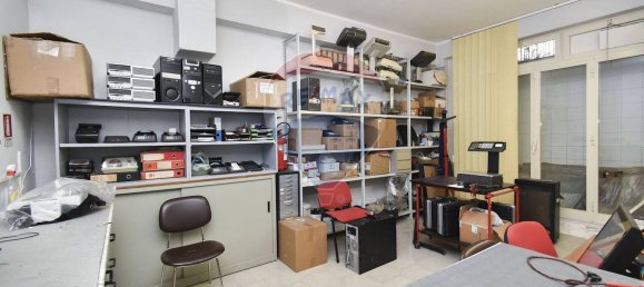66m² Commercial property in Catania, Italy No. 268505 9