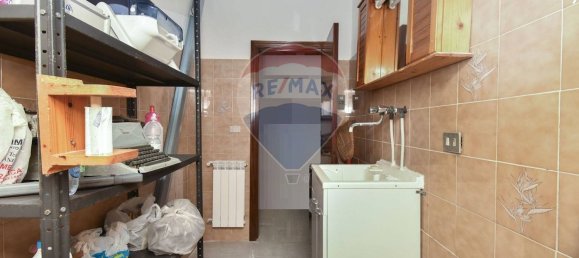 66m² Commercial property in Catania, Italy No. 268505 11