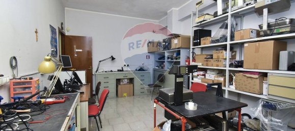 66m² Commercial property in Catania, Italy No. 268505 8