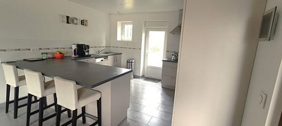 4 bedrooms House in Neuville-les-Decize, France No. 359702 4