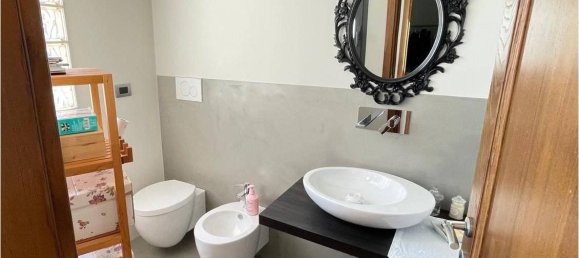 4-salle Appartement à Vetralla, Italy No. 102369 11