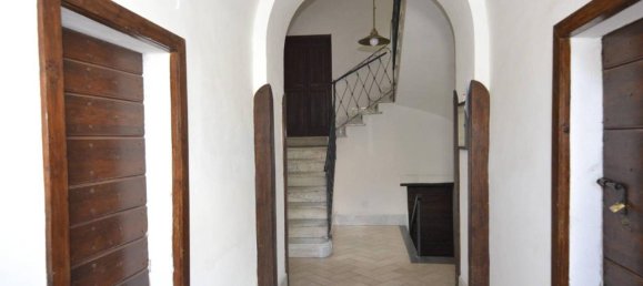 4-salle Appartement à Vetralla, Italy No. 102369 3