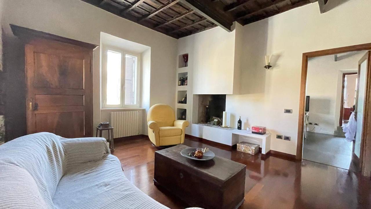4-salle Appartement à Vetralla, Italy No. 102369