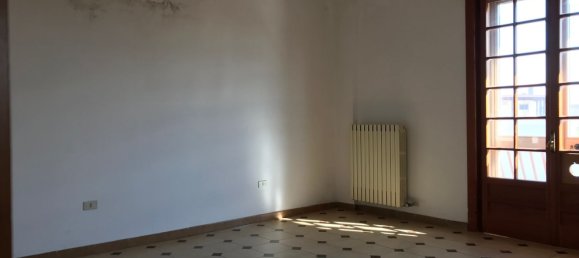 4 rooms House in Cellino San Marco, Italy No. 37458 23