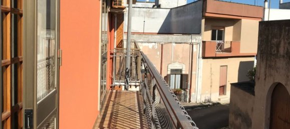 4 rooms House in Cellino San Marco, Italy No. 37458 8