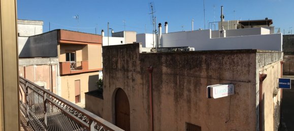 4 rooms House in Cellino San Marco, Italy No. 37458 7