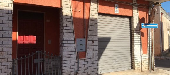 4 rooms House in Cellino San Marco, Italy No. 37458 2