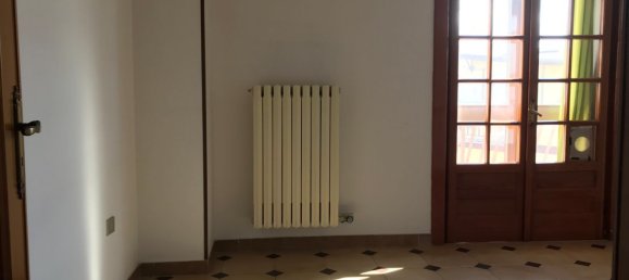 4 rooms House in Cellino San Marco, Italy No. 37458 28