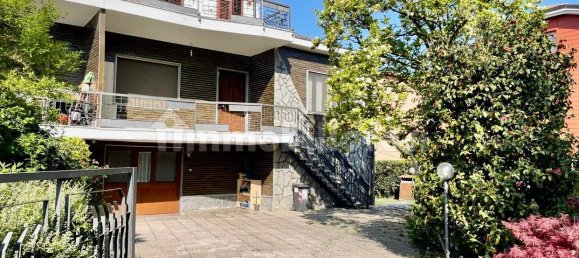 Villa de 4 dormitorios en Nichelino, Italy No. 129393 8