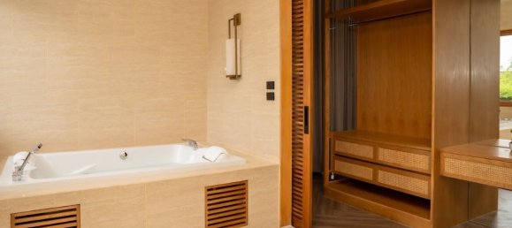 4 Schlafzimmer Villa in Phuket, Thailand, Nr. 64843 9