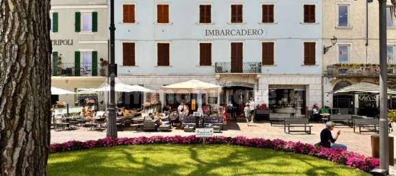 1 room Commercial property in Desenzano del Garda, Italy No. 296810 15