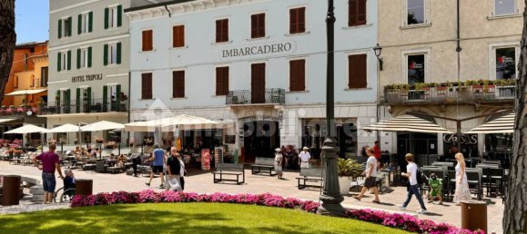 1 room Commercial property in Desenzano del Garda, Italy No. 296810 16