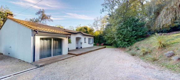4 bedrooms House in Saint-Caprais-de-Bordeaux, France No. 101277 14