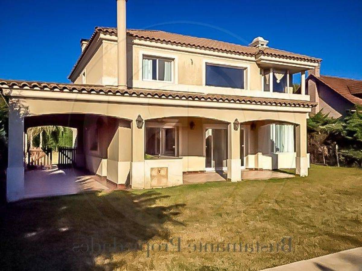 Casa T3 em Escobar, Argentina N.º 83928