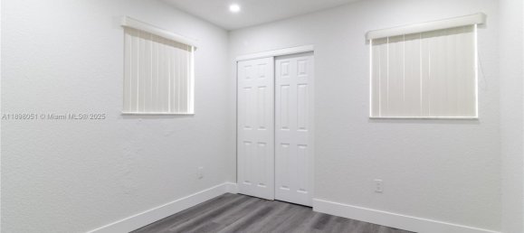 3 Schlafzimmer Doppelhaus in Miami, USA, Nr. 614867 8
