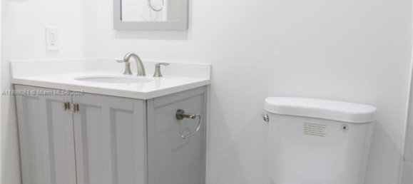 3 Schlafzimmer Doppelhaus in Miami, USA, Nr. 614867 14