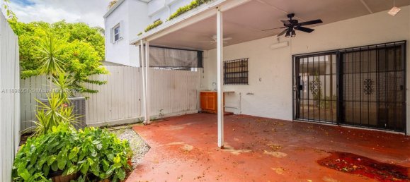 3 Schlafzimmer Doppelhaus in Miami, USA, Nr. 614867 17