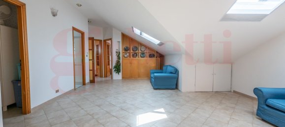 6-Zimmer Doppelhaus in Turin, Italy, Nr. 188712 24