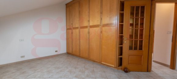 6-Zimmer Doppelhaus in Turin, Italy, Nr. 188712 30