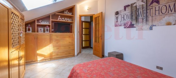 6-Zimmer Doppelhaus in Turin, Italy, Nr. 188712 26