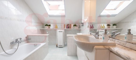 6-Zimmer Doppelhaus in Turin, Italy, Nr. 188712 32