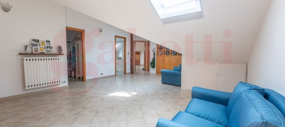 6-Zimmer Doppelhaus in Turin, Italy, Nr. 188712 25