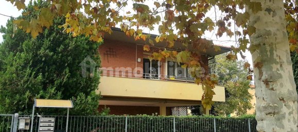 3 bedrooms Villa in Pisa, Italy No. 349655 3