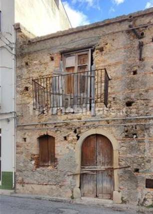 2 غرف نوم منزل في Furnari, Italy رقم 37991