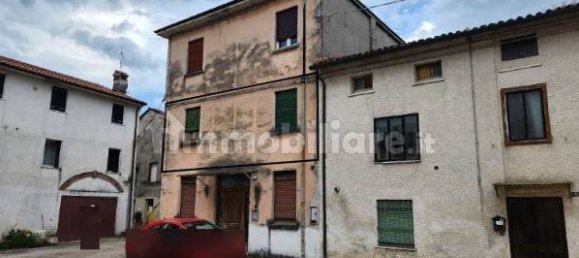 3 Schlafzimmer Wohnung in Marano Vicentino, Italy, Nr. 307981 3