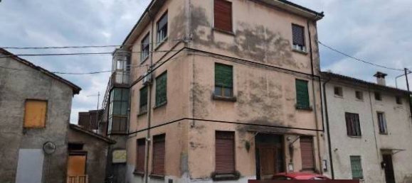 3 Schlafzimmer Wohnung in Marano Vicentino, Italy, Nr. 307981 2