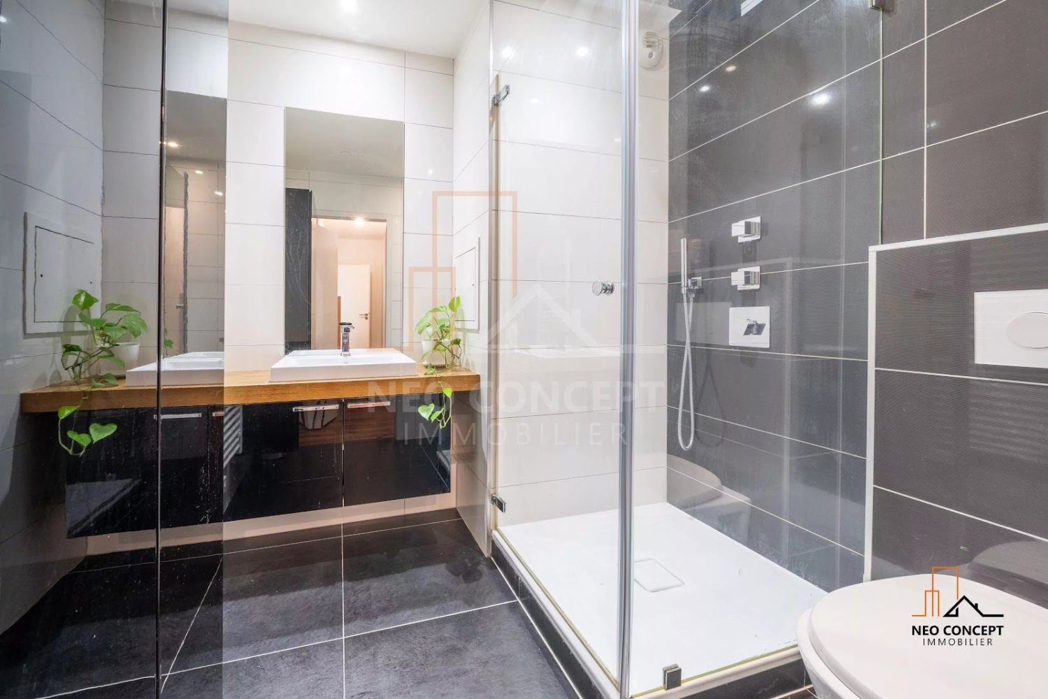 Apartamento de 5 habitaciónes en Strasbourg, France No. 221963