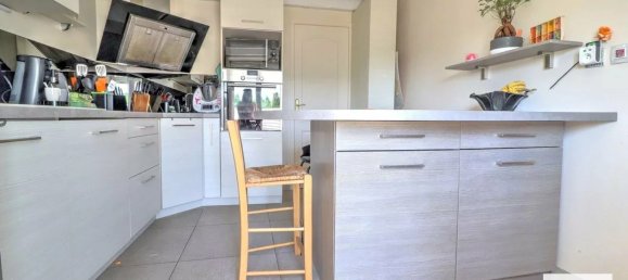 6 chambres Châteaux à Serpaize, France No. 355457 4