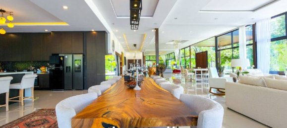 6 bedrooms Villa in Pattaya, Thailand No. 16765 9